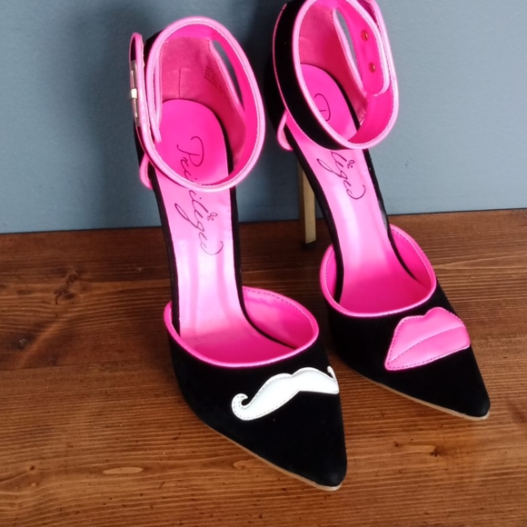 Privileged Shoes - Super cute heels